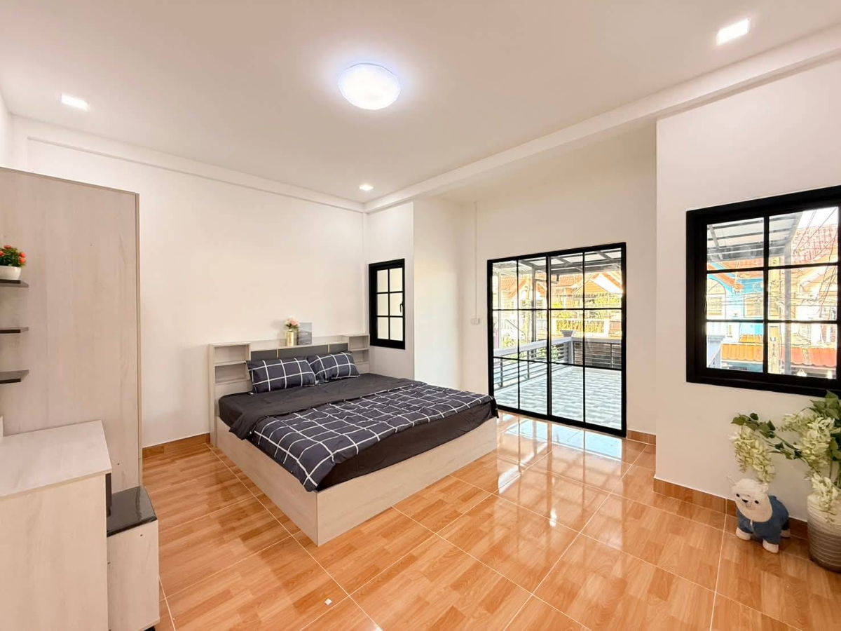 รูป ทาวน์เฮ้าส์2ชั้น รีโนเวทใหม่ สไตล์โมเดิร์น ระเบียงกว้าง หมู่บ้านเพชรไพลิน พระยาสุเรนทร์ 30 บางชัน คลองสามวา เข้าอยู่ได้เลย แต่งครบ ใกล้รถไฟฟ้า - รูปที่ 37/40