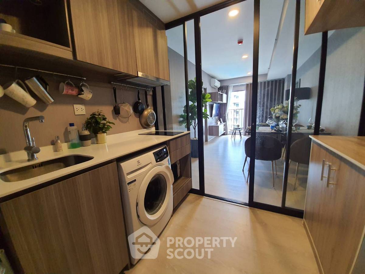 picture 2-BR Condo at Knightsbridge Phaholyothin Interchange in Anusawari (ID 823843) - 6/19