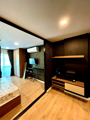 คอนโดให้เช่า : 29 ตรม วิวสระว่ายน้ํา เดินนิดเดียวถึง ม.กรุงเทพ @ Kave Town Shift