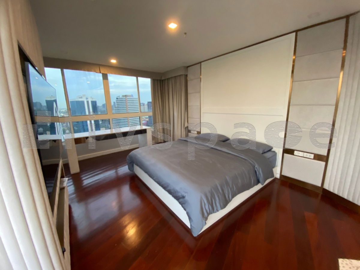 รูป ▚ LH124ツ ให้เช่า: Moon Tower 6BR Triplex 657 Sq.m 🏰✨ ห้องแรร์ 3 ชั้น บนสุดของตึก ตกแต่งสวยหรู สไตล์ Old Money ใจกลางทองหล่อ เงียบสงบ เป็นส่วนตัวสูง! - รูปที่ 23/25