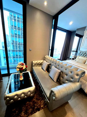 Condos for rent : Condo for rent The Esse at Singha Complex  fully furnished. Ready to move in!