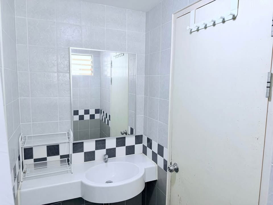 รูป 💒 ให้เช่าคอนโด (ลุมพินี คอนโดทาวน์ รัตนาธิเบศร์) 💒**พร้อมเข้าอยู่ ห้องรีโนเวทใหม่**สนใจสอบถาม@270jphmk - รูปที่ 9/16