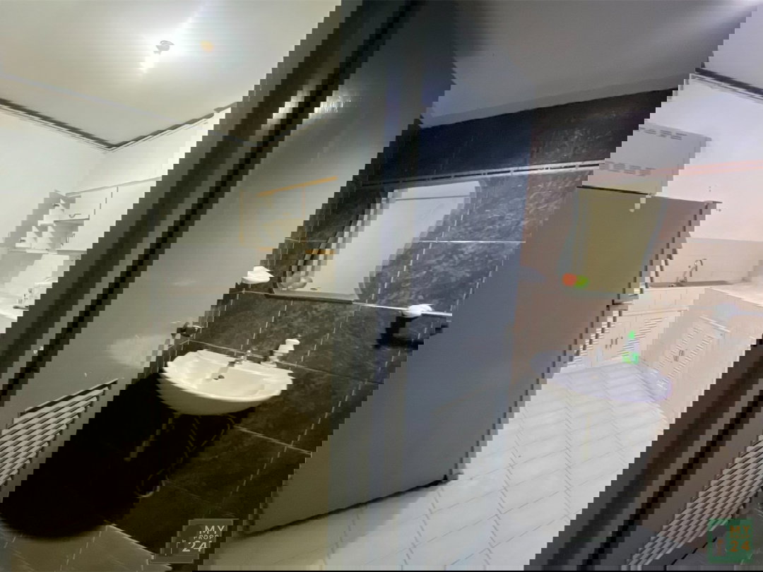 รูป ให้เช่า Townhouse ติด Makro สาทร 20ตร.วา 3ชั้น 3 ห้องนอน 5ห้องน้ำ 50,000 บาท - รูปที่ 6/12