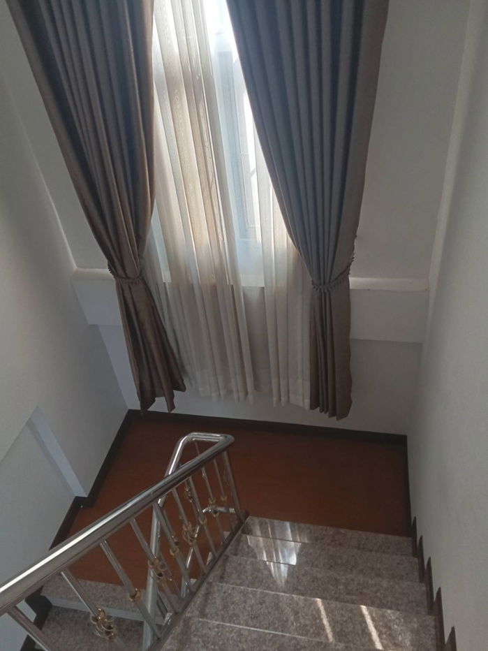 รูป ให้เช่า30,000บาท/เดือน บ้านเดี่ยว ม.บ้านเนเชอรัลวิลล์ ติดถนนใหญ่ 2 ชั้น เนื้อที่ 69.4 ตร.วา พร้อมอยู่ - รูปที่ 8/18