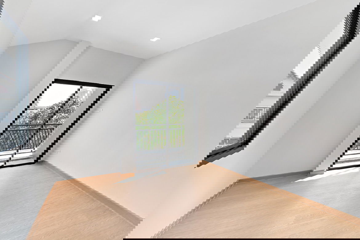 รูป บ้านเดี่ยว 2 ชั้น รีโนเวทใหม่ หมู่บ้านกฤษดานคร 10 รัตนาธิเบศร์ ติดถนนใหญ่ ใกล้รถไฟฟ้า MRT สามแยกบางใหญ่ - รูปที่ 10/13