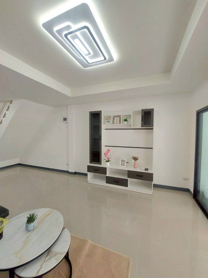 รูป ทาวน์เฮ้าส์ รีโนเวทใหม่ สไตล์มินิมอล ติดถนนเมน ค้าขายได้ หมู่บ้านพูนสินธานี 1 เคหะร่มเกล้า64  ซอยมีสทีน - รูปที่ 6/21