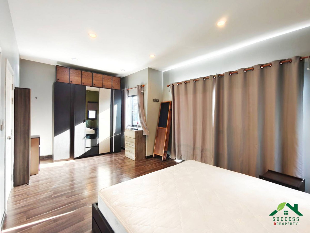 รูป ขายทาวน์เฮ้าส์ สไตส์บ้านเดี่ยว เนเชอร่า เทรนด์ ศรีนครินทร์ 28 ตร.ว.แถมเฟอร์ฯให้ทั้งหลังพร้อมอยู่ได้เลย ทำเลใกล้รถไฟฟ้า ใกล้ทางด่วน 15 นาที - รูปที่ 12/19