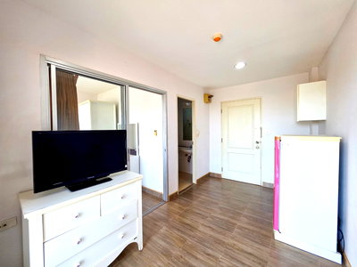 Condos for sale 62 BLOCS Market : Low-million- condo, Kanlapaphruek Maliwan, Khai Yolk location, near Bangkok Hospital and Khon Kaen University.