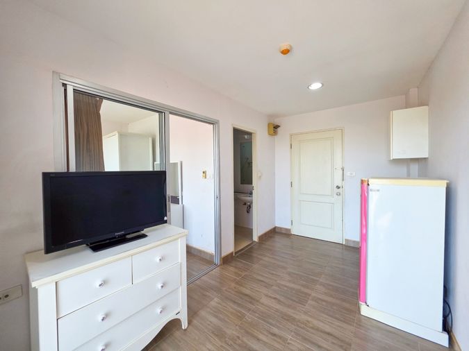 Low-million- condo, Kanlapaphruek Maliwan, Khai Yolk location, near Bangkok Hospital and Khon Kaen University.