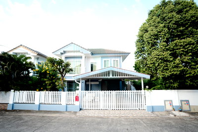 บ้านเดี่ยว วัดพระยาสุเรนทร์ : ขายบ้านเดี่ยว โครงการ ภัสสร วัชรพล-วงแหวน 2 ชั้น 3 ห้องนอน 2 ห้องน้ำ