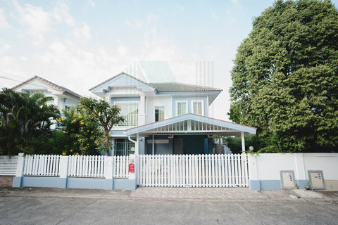 ขายบ้านเดี่ยว โครงการ ภัสสร วัชรพล-วงแหวน 2 ชั้น 3 ห้องนอน 2 ห้องน้ำ