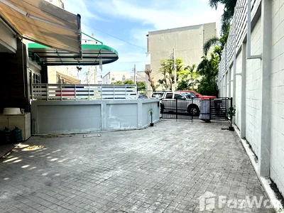 เช่าทาวน์โฮม BTS อุดมสุข : ทาวน์เฮ้าส์ให้เช่า 5 ห้องนอน ในโครงการ เดอะ มาสเตอร์ แอท บีทีเอส อุดมสุข 2016133