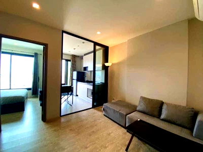 Condos for sale Pattaya : The Base Central Pattaya for sale below market price 1bed 1bath (pool View)
