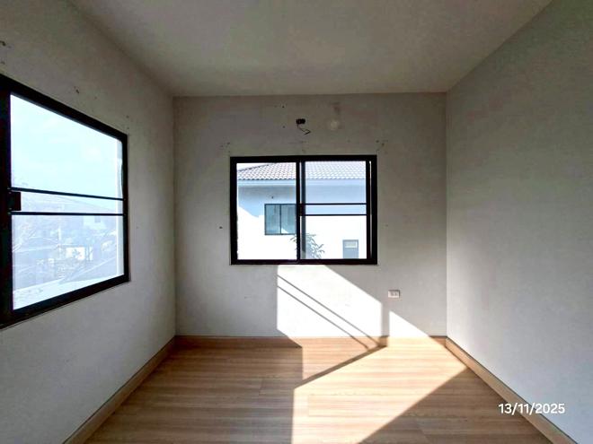 picture HOME for sale Lat Sawai Lam Luk Ka Pathumthani - 11/30