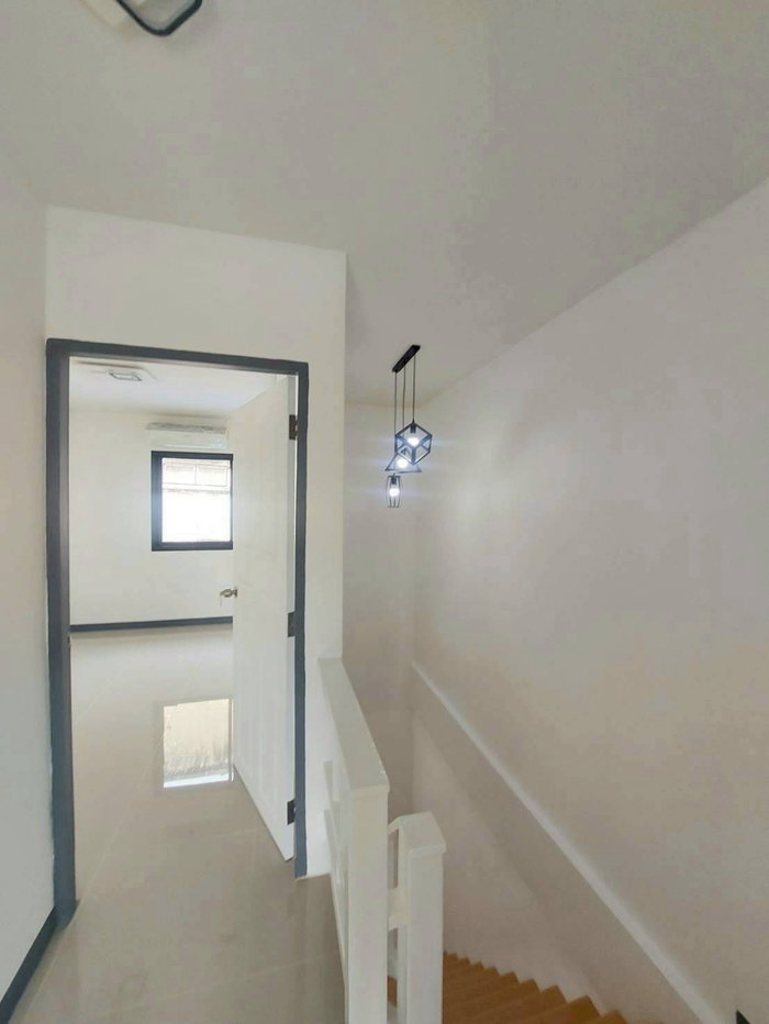 รูป ทาวน์เฮ้าส์ รีโนเวทใหม่ สไตล์มินิมอล ติดถนนเมน ค้าขายได้ หมู่บ้านพูนสินธานี 1 เคหะร่มเกล้า64  ซอยมีสทีน - รูปที่ 10/21