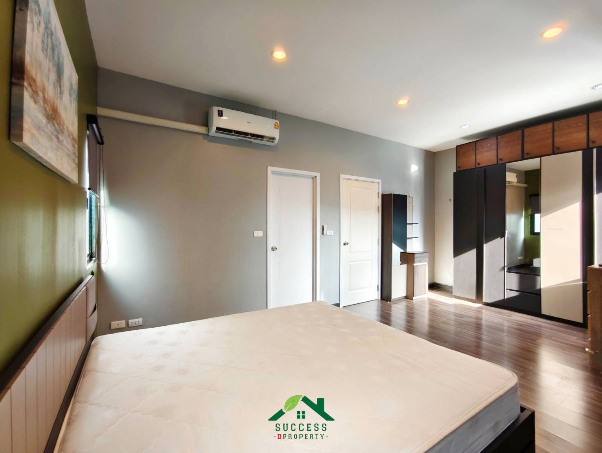 รูป ขายทาวน์เฮ้าส์ สไตส์บ้านเดี่ยว เนเชอร่า เทรนด์ ศรีนครินทร์ 28 ตร.ว.แถมเฟอร์ฯให้ทั้งหลังพร้อมอยู่ได้เลย ทำเลใกล้รถไฟฟ้า ใกล้ทางด่วน 15 นาที - รูปที่ 13/19