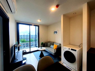 Condos for rent : For Rent XT Huaikhwang Fully Furnished (Near MRT Huaikhwang 75 m.)