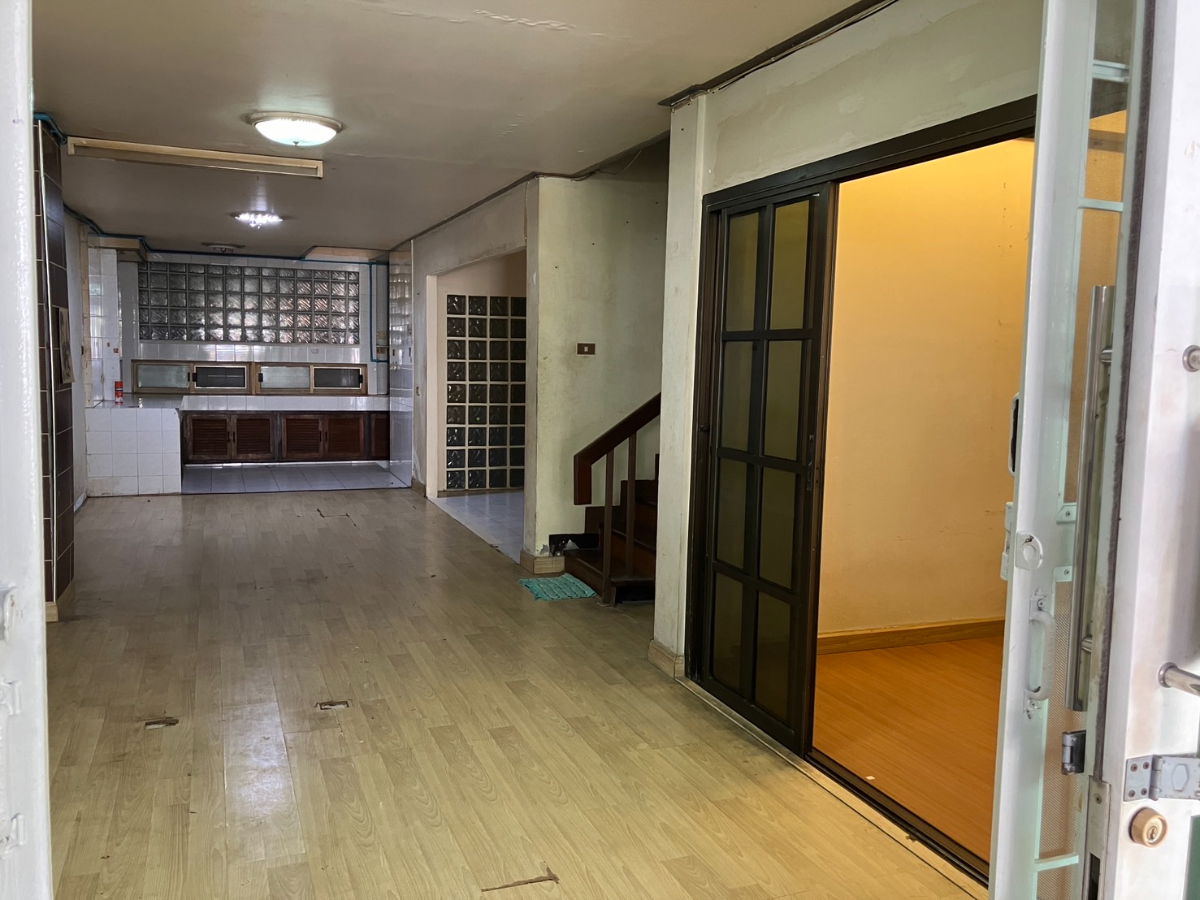 รูป ⚡ ให้เช่า ทาวน์โฮม 3 ชั้น หมู่บ้านสหโชค ซอย รามอินทรา 34 แยก 26 ใกล้ BTS ขนาด 18 ตร.ว. ⚡ - รูปที่ 5/25