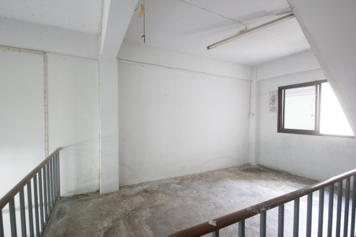 รูป อาคารพาณิชย์สุขสวัสดิ์ประชาอุทิศ สุขนิเวศน์2 สุขสวัสดิ์64 ประชาอุทิศ33 ห้องมุม ริมถนนเมนหน้าโครงการ อยู่อาศัย ค้าขาย ทำสำนักงาน 3ชั้น ใกล้สะพานภูมิพล - รูปที่ 12/32