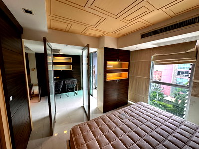 Condos for rent : The Kris Ratchada 17 Condominium