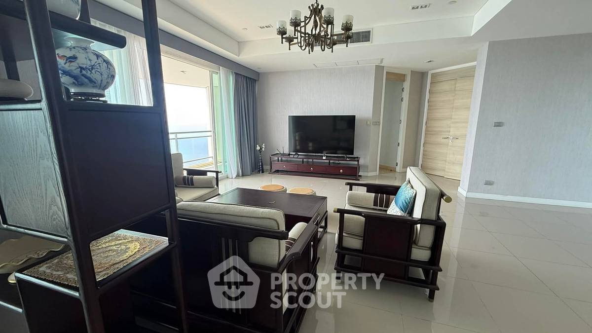 รูป คอนโด 3-ห้องนอน ที่ รีเฟล็คชั่น จอมเทียน บีช พัทยา ใกล้ เมืองพัทยา (ID 2715451) - รูปที่ 8/15