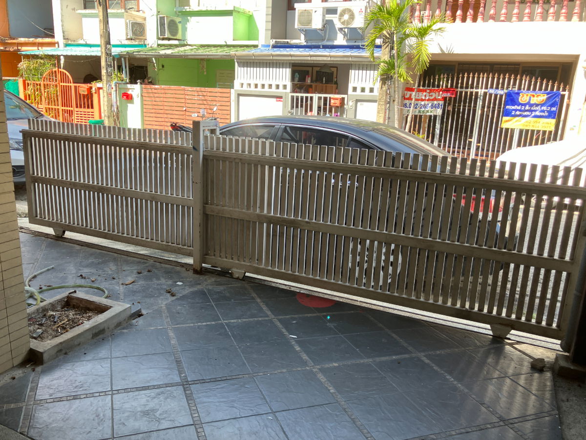 รูป ⚡ ให้เช่า ทาวน์โฮม 3 ชั้น หมู่บ้านสหโชค ซอย รามอินทรา 34 แยก 26 ใกล้ BTS ขนาด 18 ตร.ว. ⚡ - รูปที่ 4/25