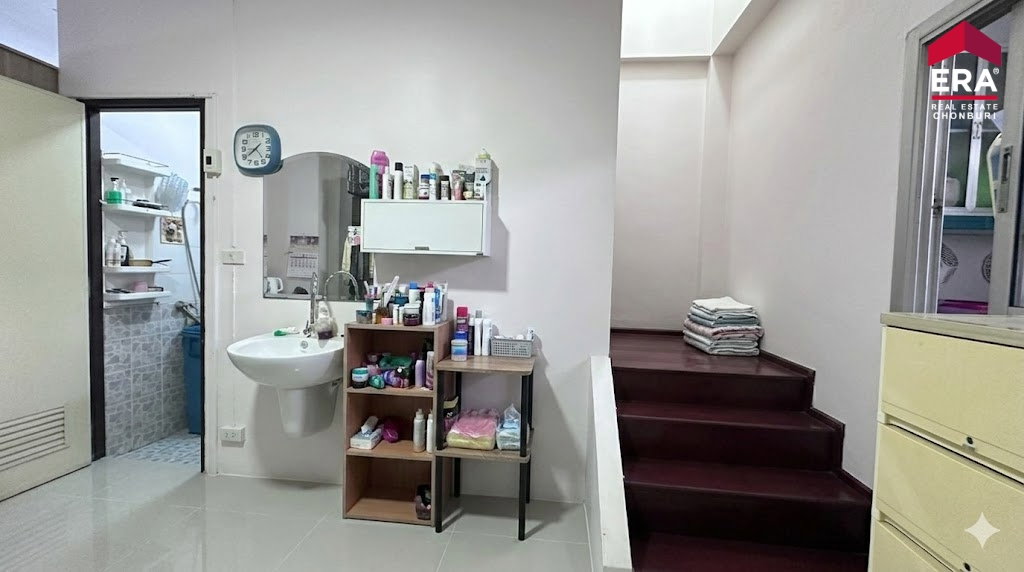 รูป ขายด่วน อาคารพาณิชย์2 ชั้น ติดถนน ทำเลค้าขาย ใกล้ตลาดศุภฤกษ์ ศรีราชา - รูปที่ 8/13