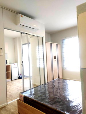 Condos for sale : FOR SALE ISSI CONDO SUKSAWAD **WITH TENANT**