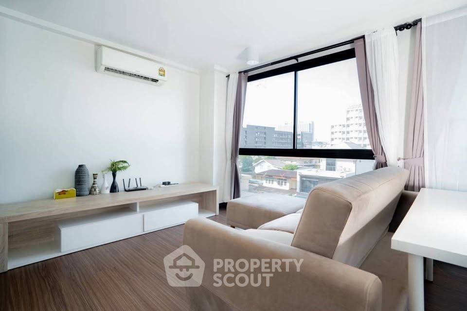 picture 2-BR Condo at Chateau In Town Ratchada 20-2 near MRT Sutthisan (ID 2716093) - 2/10