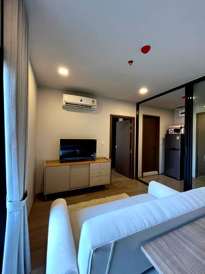 Condos for rent : For Rent Life Phahon-Ladprao Fully Furnished (Near BTS Ha Yaek Lat Phrao station)