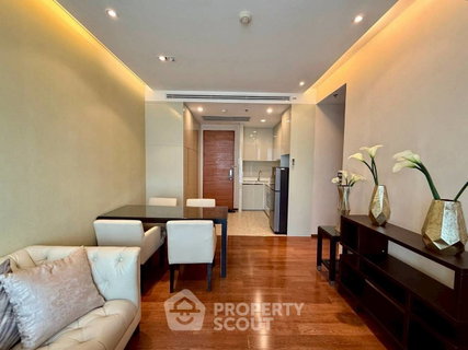 รูปภาพ Well-Sized 2-BR 70 Sqm Condo At The Address Sukhumvit 28 Near BTS Phrom Phong (ID 2713408)