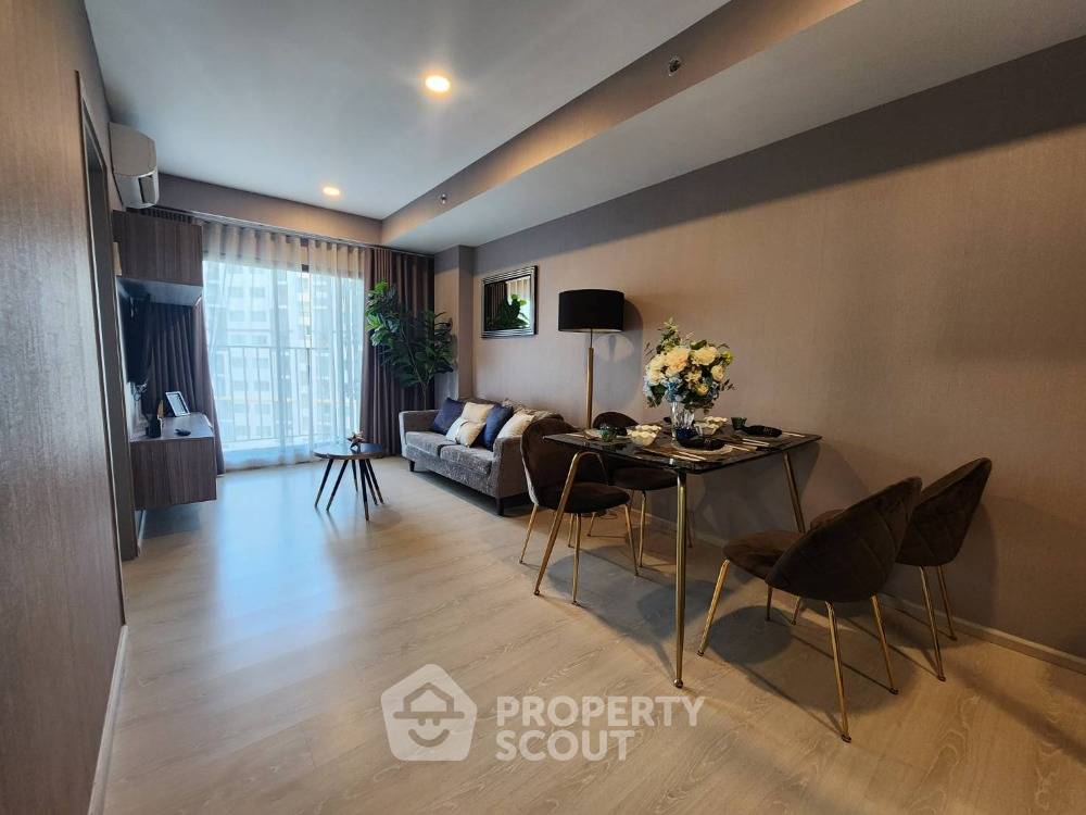 picture 2-BR Condo at Knightsbridge Phaholyothin Interchange in Anusawari (ID 1368120) - 2/9