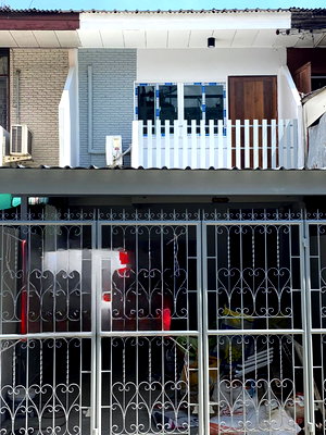 เช่าทาวน์โฮม บางนาใต้ : 🔥 ทาวน์เฮ้าส์ให้เช่า ใกล้ BTS แบริ่ง เพียง 500 ม. ทำเลสุขุมวิท 107 เดินทางสะดวกมาก 🔥