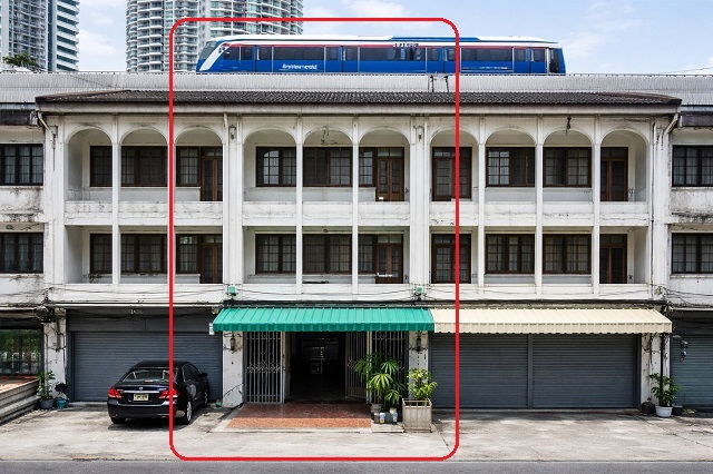 รูป เซ็นทรัลลาดพร้าว 900ม.ให้เช่าอาคารพาณิชย์ 3.5 ชั้น พหลโยธิน20-26 ใกล้ 18 ตร.ว. 250 ตร.ม. BTSพหลโยธิน24 400 ม. - รูปที่ 1/8