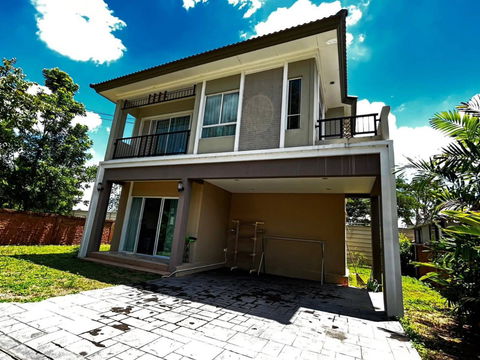 บ้านว่างพร้อมเข้าอยู่ บ้านเดี่ยว 2 ชั้น หมู่บ้านภัสสร เชียงใหม่ โซนสันกำแพง 3 ห้องนอน 3 ห้องน้ำ (R947) T.0946511456