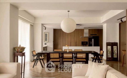 2-BR Condo at Newton Tower Condominium near BTS Nana (ID 2715126)