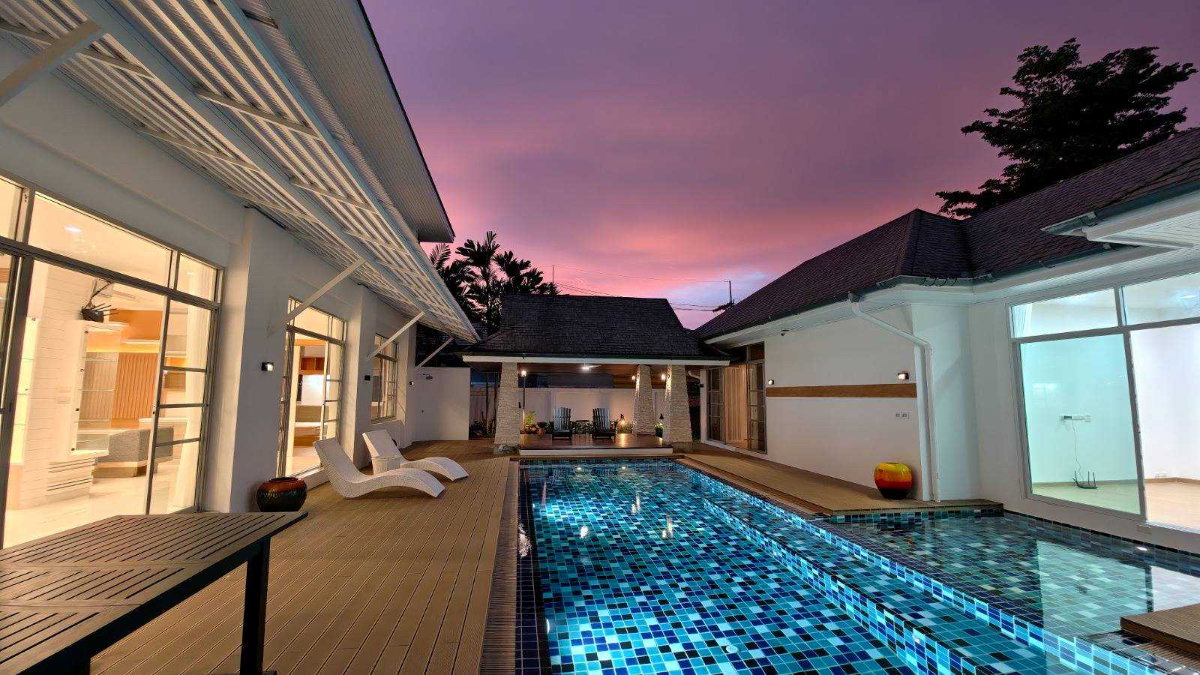 รูป ขาย พูลวิลล่า 5 ห้องนอน ใกล้โรบินสัน ฉลอง เมือง ภูเก็ต - รูปที่ 4/33