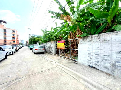 ที่ดิน วิทยาลัยพณิชยการอินทราชัย : ขายถูกที่ดินทำเลทอง ซอยลาดพร้าว 122 (มหาดไทย) พื้นที่ 139 ตารางวา เขตวังทองหลาง กทม.