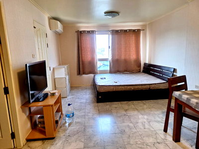 Condos for rent : Room for rent (studio type) @ Lumpini Place Sathorn-Narathiwas