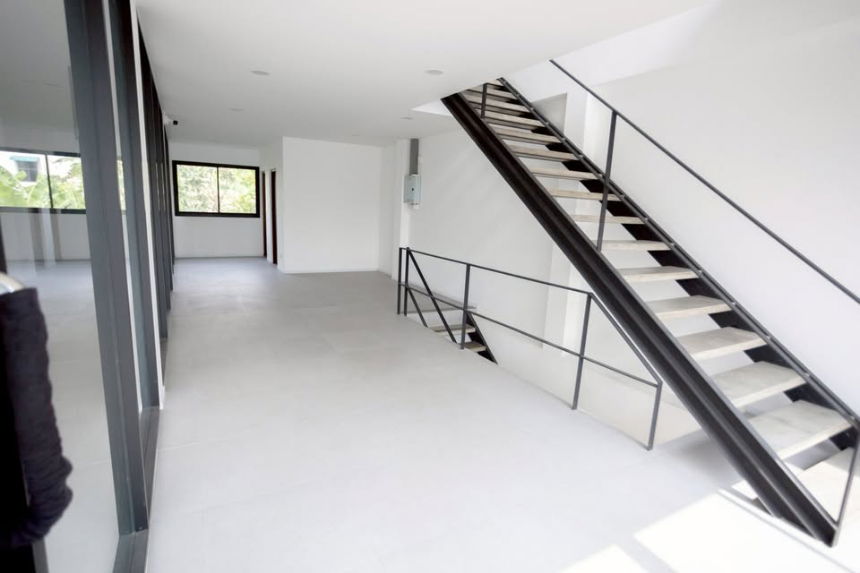 รูป ให้เช่าออฟฟิศ โกดัง อาคาร 3.5 ชั้น มีดาดฟ้า พื้นที่ใช้สอย 288 ตรม. ทำเลบางนาตราด-อุดมสุข - รูปที่ 8/14