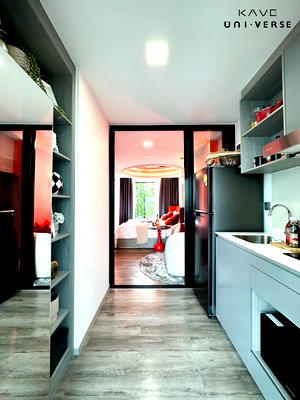 ขายคอนโด : ขายคอนโด Kave UNI.VERSE BANGSAEN อยู่เองได้-ลงทุนคุ้ม 1 Bed Extra (2 เตียงแยก) ใกล้ ม.บูรพา ส่วนกลาง 24 ชม. แต่งครบ+ฟรีโอนฯ