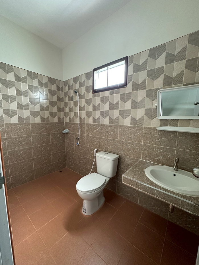 รูป ให้เช่า อาคารพาณิชย์ 2 ชั้น ใกล้วัดช่องแค โทร 089-567-9972 - รูปที่ 13/14