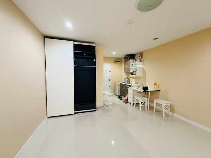 ให้เช่าคอนโด Sense of London สุขุมวิท109 เฟอร์ฯครบพร้อมอยู่ (มีเครื่องซักผ้า) ทำเลดีเดินทางสะดวก ใกล้รถไฟฟ้า BTS แบริ่ง (700เมตร)