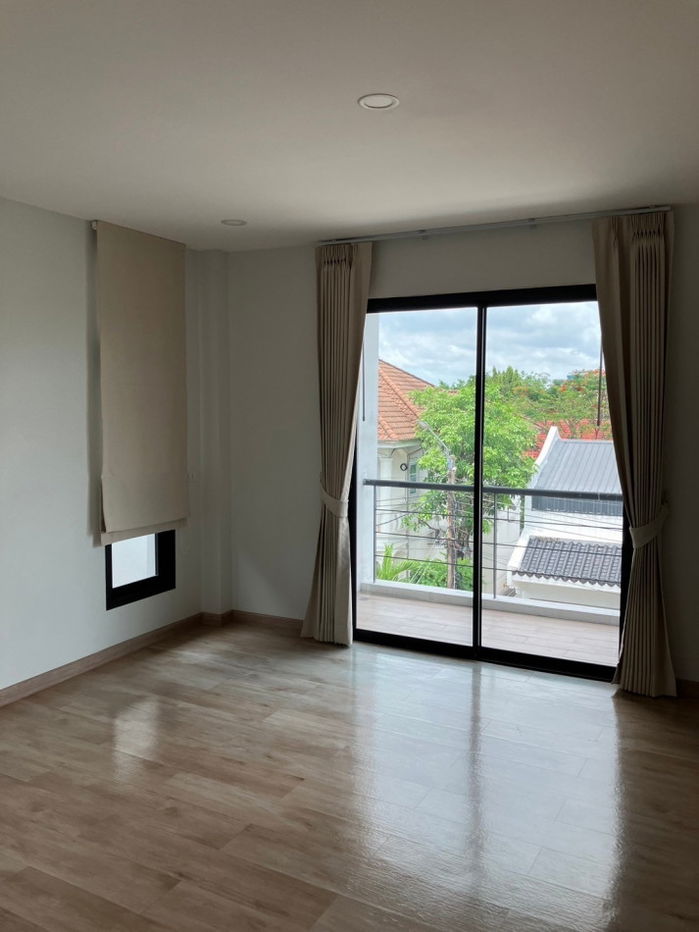 รูป ขาย บ้านเดี่ยว บ้านกฤษดานคร 21 220 ตรม 57 ตรว เจ้าของไม่ค่อยได้อยู่ - รูปที่ 8/12