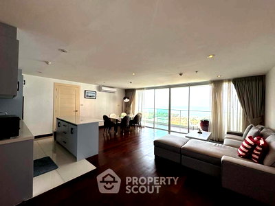 Condos for sale : 2-BR Condo at The View Cozy Beach Residence close to Phratamnak (ID 2713892)