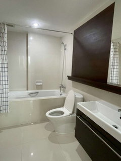 รูปภาพ Condo for rent, Peak Garden Chiang Mai (Chang Klan), large 60 sq.m. room, great location, in the heart of the city!