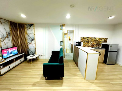 เช่าคอนโด ม.สยาม : 🎊 ให้เช่าคอนโด เดอะ เพลน เนอรี่ สาทร อาคาร 1 ชั้น 5 1 ห้องนอน ขนาด 40 ตรม ใกล้ โรงเรียนอัสสัมชัญ