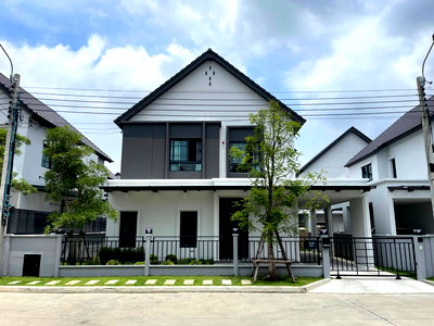 เช่าบ้านเดี่ยว ถนนบางนา - ตราด : MHR62 บ้านใหม่แกะกล่อง! เช่า Centro บางนา หลัง Mega Bangna เฟอร์ครบจัดเต็ม+แอร์ฝังฝ้า ทิศเหนือเย็นสบาย 