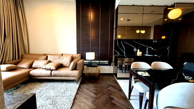 Condos for rent : Condo for rent: The Esse 36, beautiful and new 2-bedroom unit, fully furnished, near BTS Thonglor. Special price.