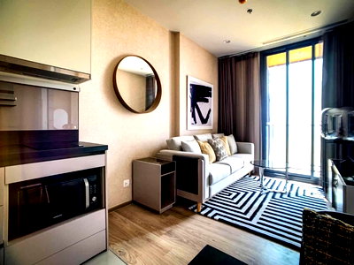 Condos for sale : One bed room for urgently sale, 42nd fl., OKA HAUS, Sukhumvit 36 , only 5.5 million, below appraisal
